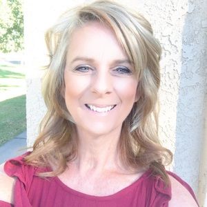 Meet your Posher, Nikki